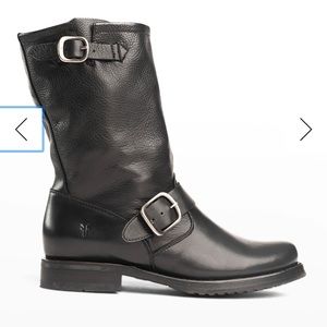 Brand New FRYE VERONICA SHORT 7.5 Black Leather Boots.